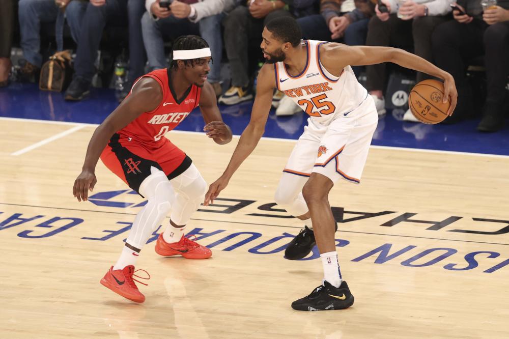 外线防守延 外线防守延